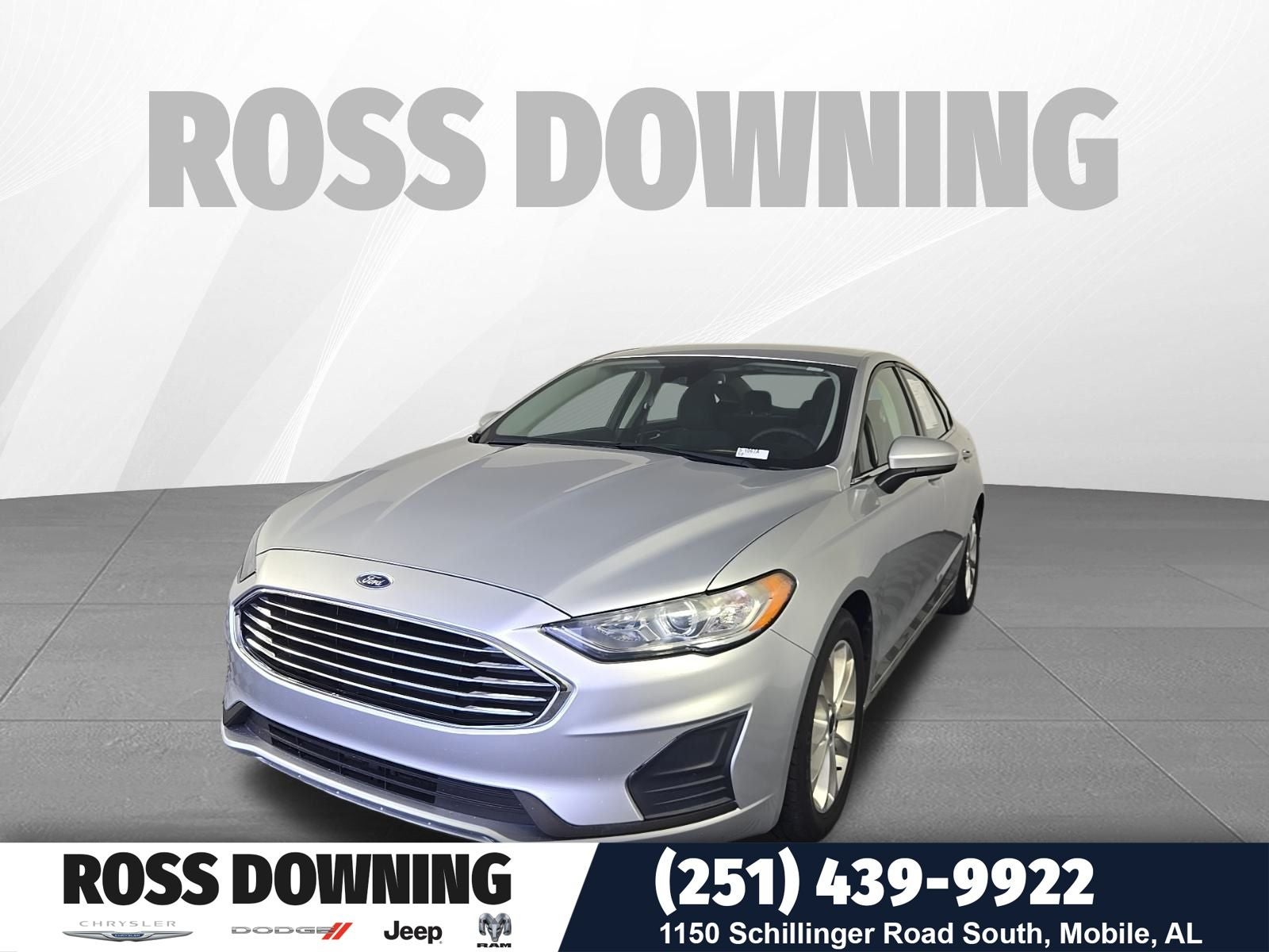 2019 Ford Fusion SE in Ingot Silver — front three-quarter view